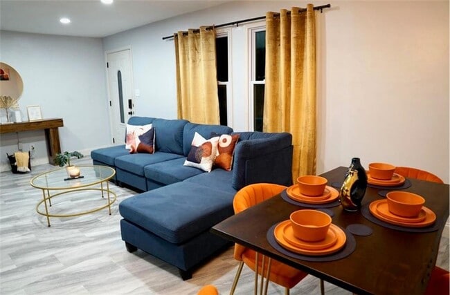 Photo - 3812 Clovis Ct NW