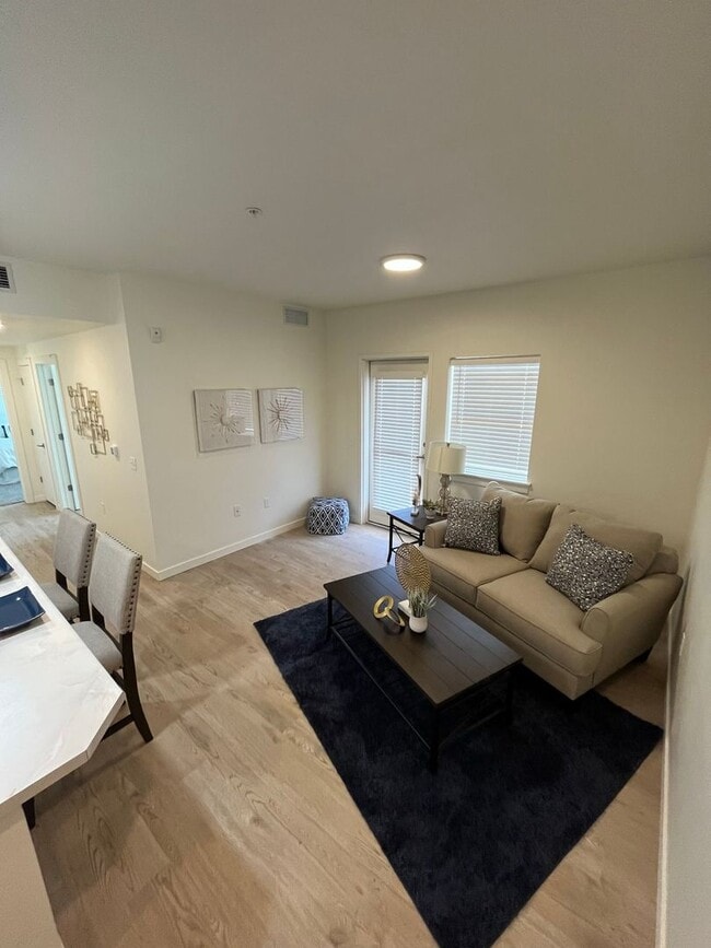 4715 Lexington sky lane Unit 208