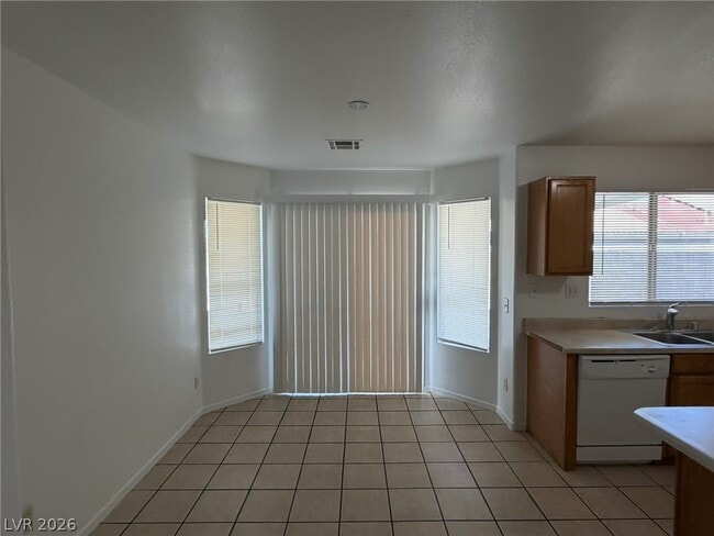 Photo - 2561 Rosy Sunrise St