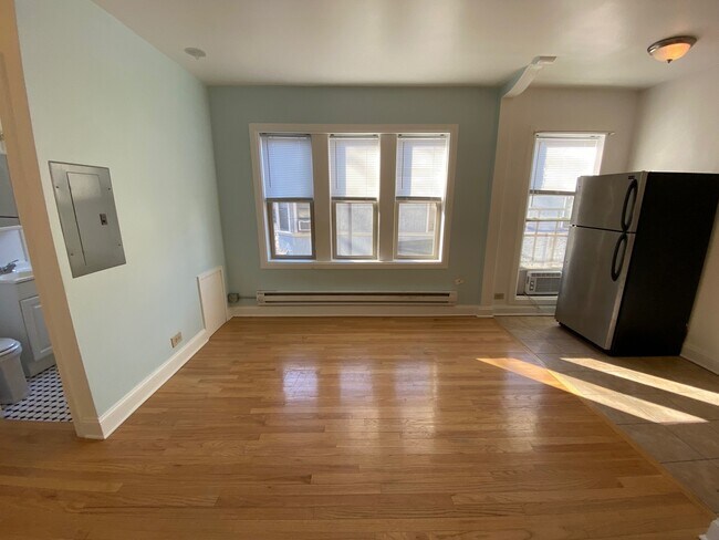 Photo - 1332 W Hood Ave Unidad 208