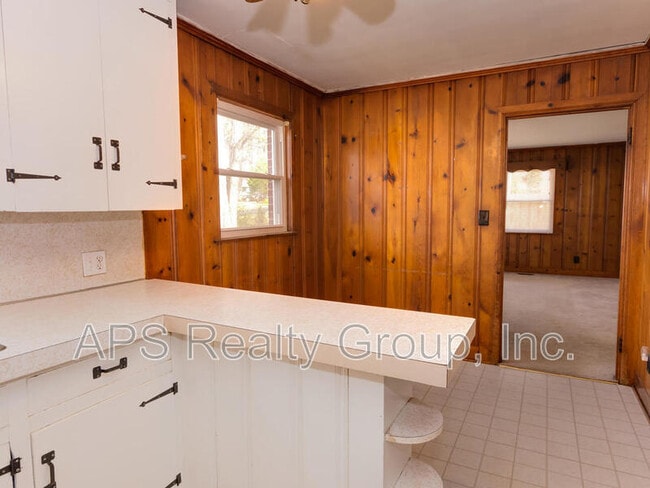 Building Photo - 3324 Arlington Dr Rental