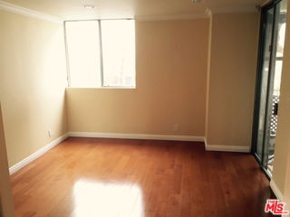 Photo - 137 S Palm Dr Unidad 504