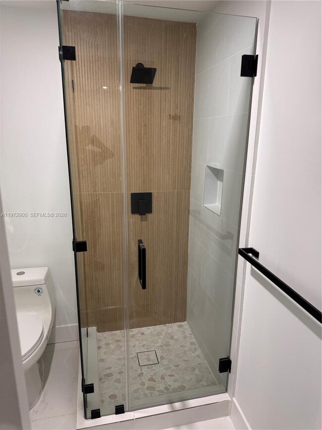 Photo - 2353 SW 11th Terrace Unidad 1 ,4