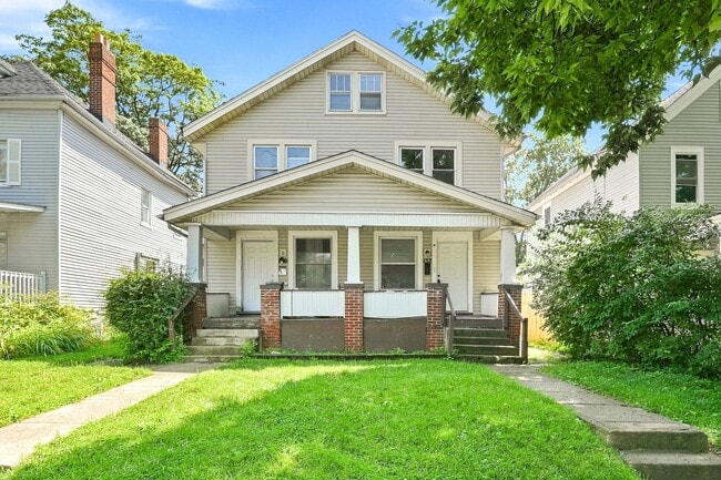 Building Photo - 130 S Highland Ave Unit 132