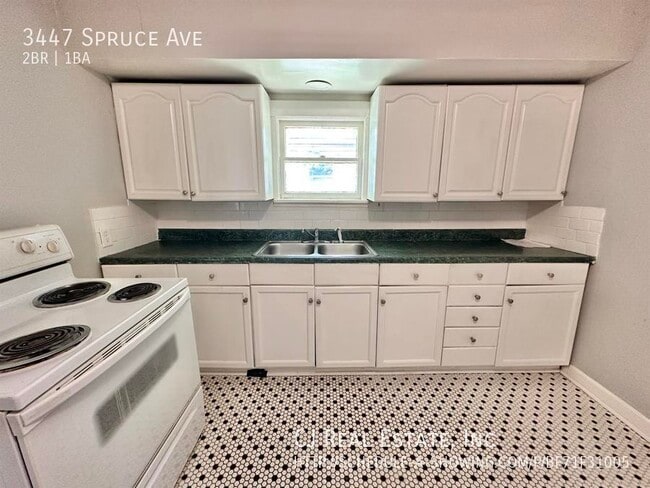Photo - 3447 Spruce Ave