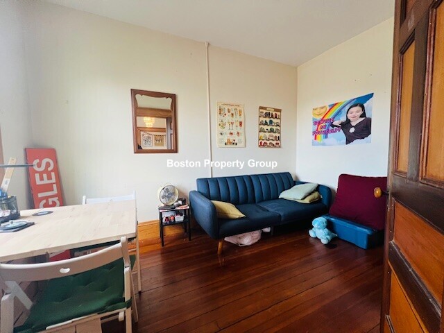 Photo - 107 Calumet St Unit 3