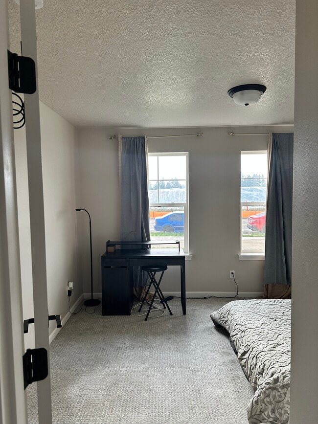 Entrada de la habitación - 6992 SE Frasier Ln