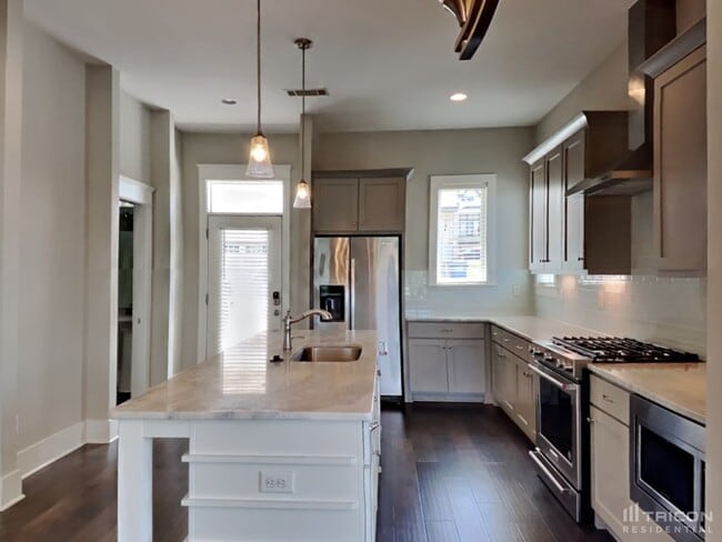 Photo - 6813 Charlotte Pike