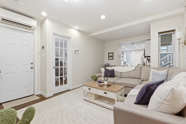 Photo - 245 W Fifth St Unit 4