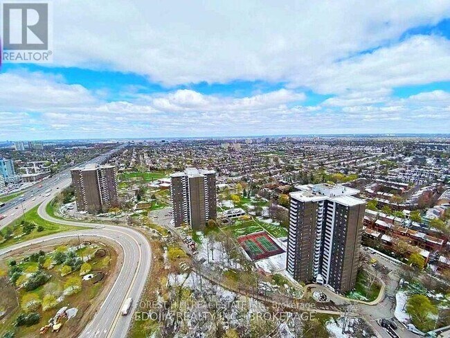 Photo - 2015 Sheppard Ave E Unité 3607