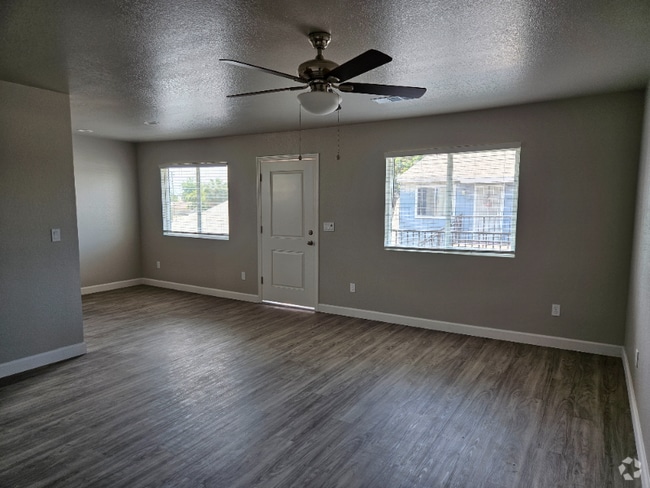 Building Photo - 421 Tait Ave Rental