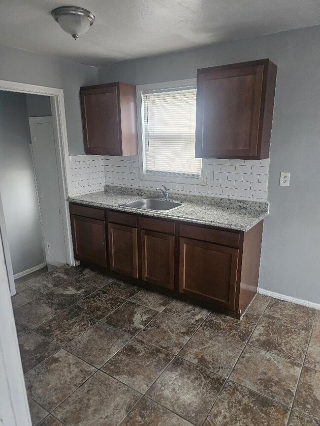 Photo - 12944 Rosemont Ave