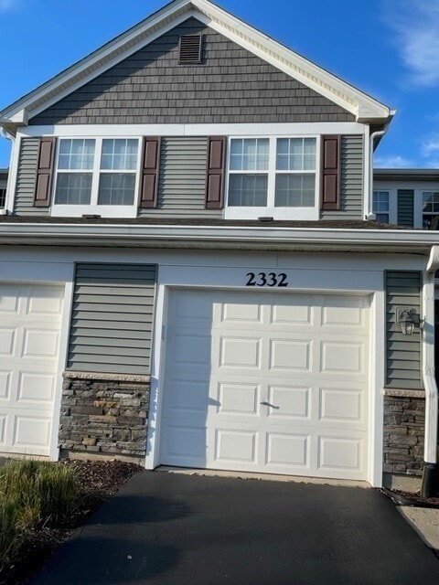 Building Photo - 2332 Overlook Ct Unit 2332