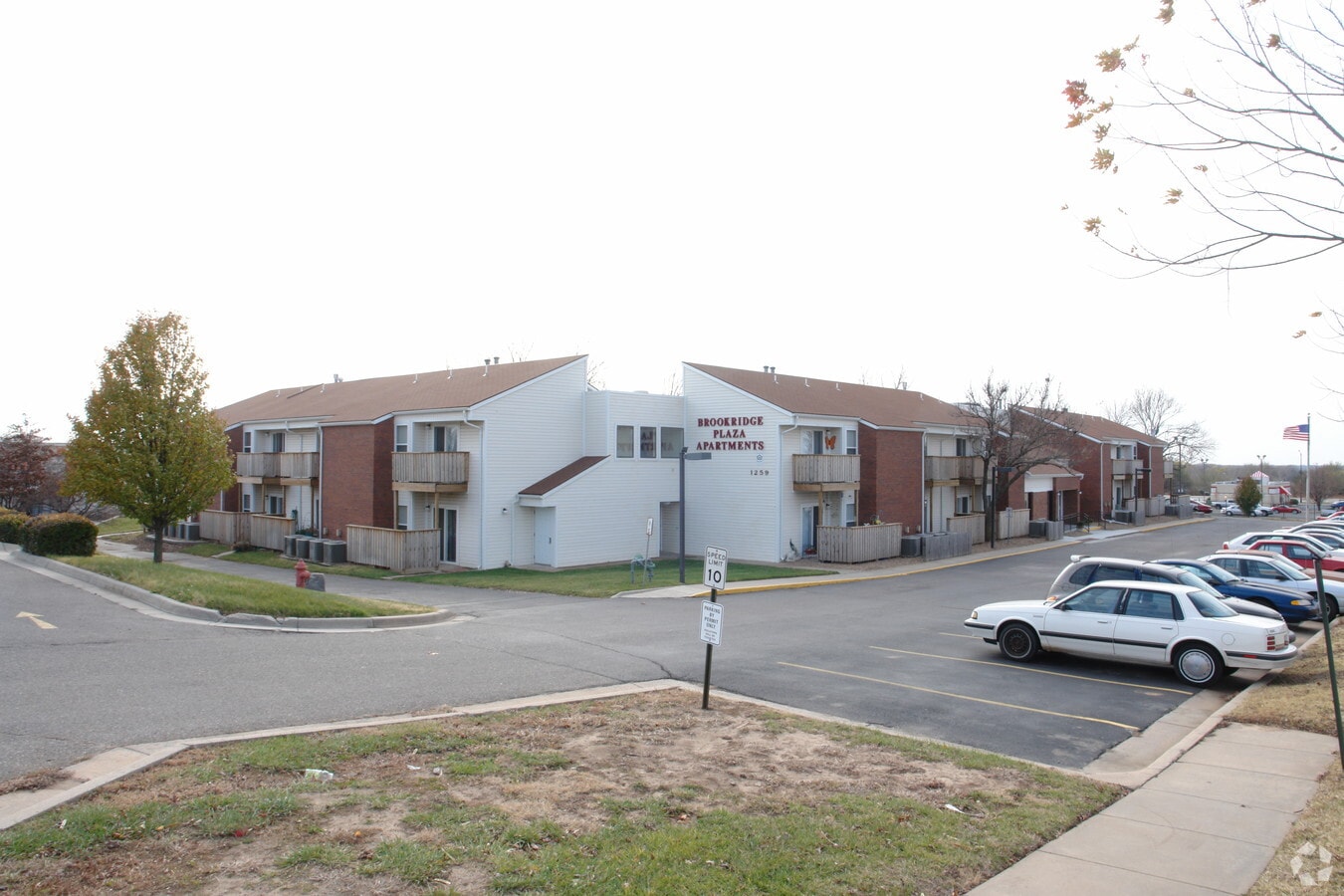 Brookridge Plaza Apartments - Brookridge Plaza Apartments