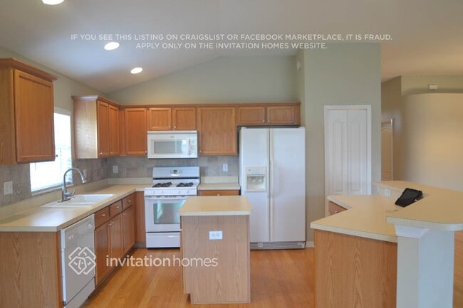 Photo - 1021 Torreya Way