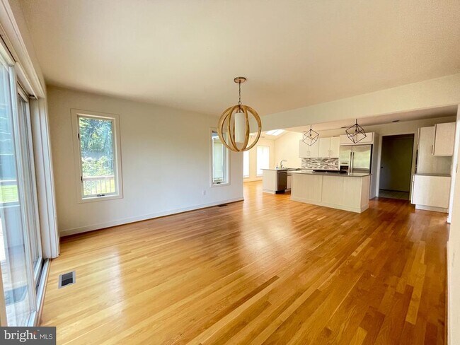 Photo - 26 Cannon Bluff Dr