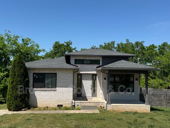 Building Photo - 204 Hodge Cir