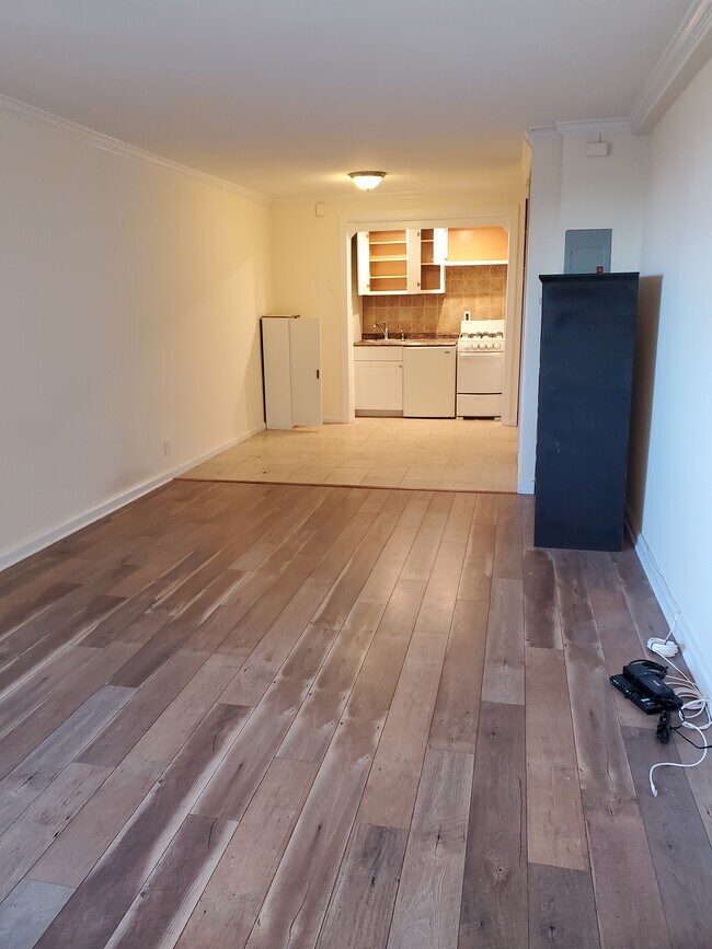 Photo - 3031 Edwin Ave Unit 5D