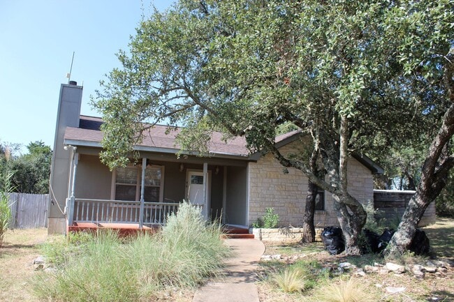 Building Photo - Private yard!