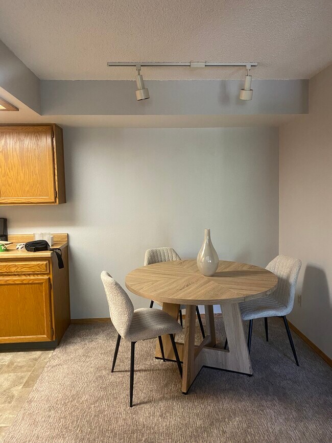 Photo - 2932 Shadow Creek Dr Unit 302