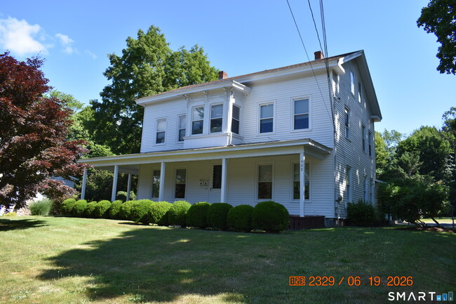 Building Photo - 402 W Main St