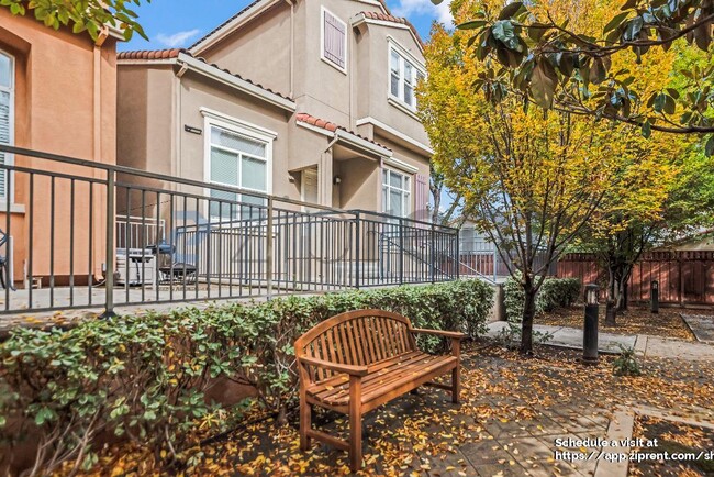 Photo - 2677 Corde Terra Cir