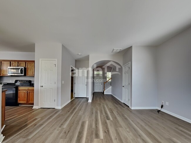 Photo - 201 Heritage Pky