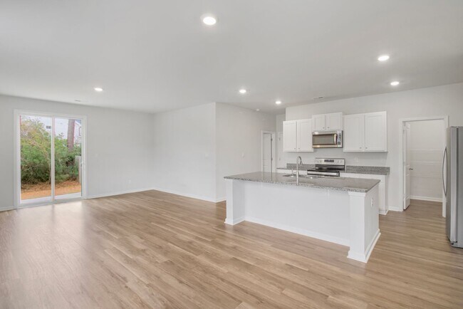 Photo - Gorgeous Newer Construction In Sneads Ferry!!