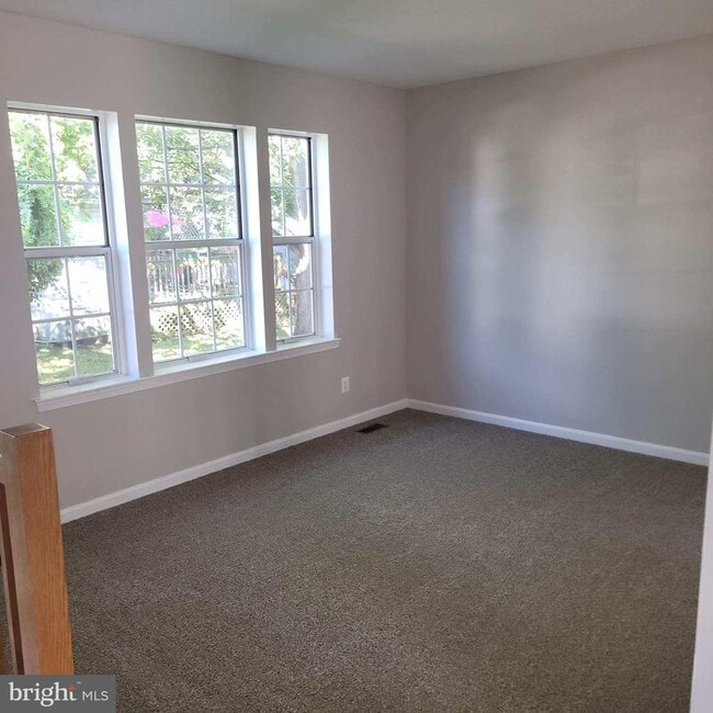 Photo - 733 Orley Pl