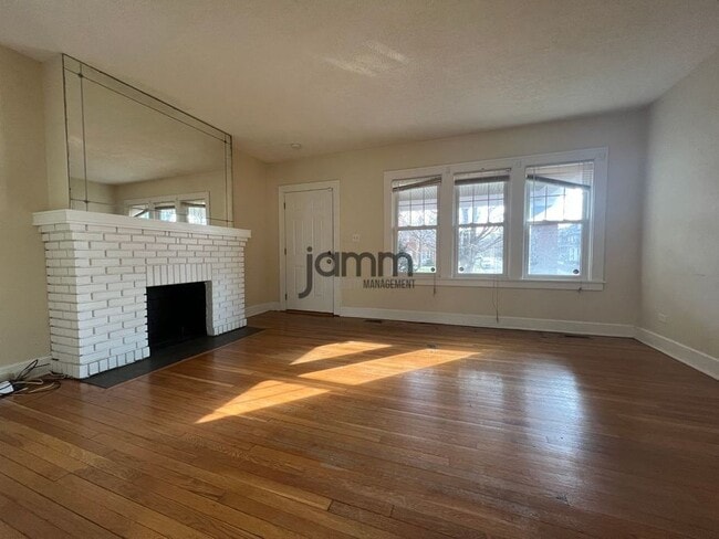 Photo - 13103 Cedar Rd