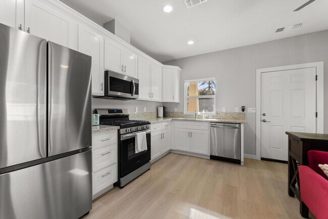 498joh - 498joh Apartment Unit 498joh 1/2