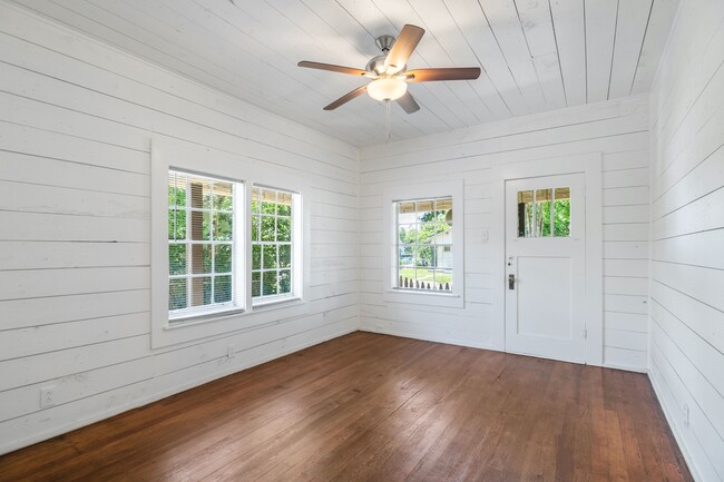 Photo - 1807 W Summit Ave.