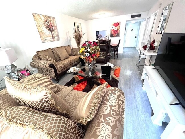 Photo - 3531 Inverrary Dr Unit 306