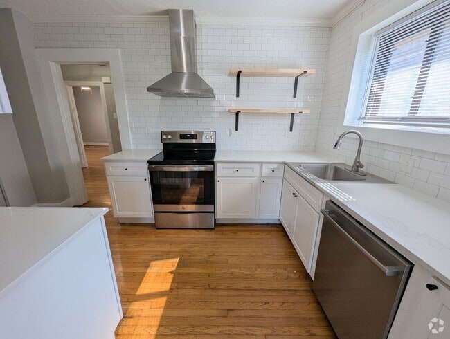 Building Photo - 7145 Tulane Ave Unit 7145 A Rental