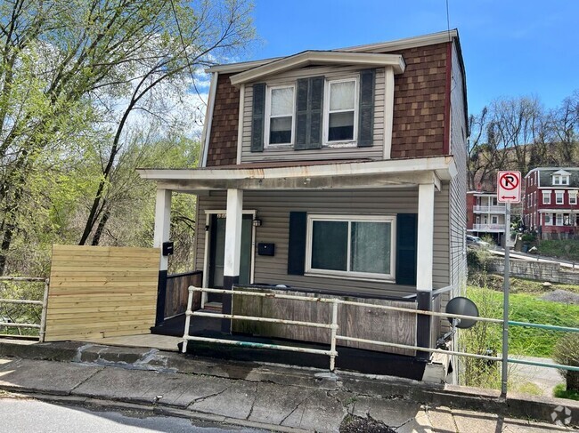 Building Photo - 1511 St Patrick St Rental