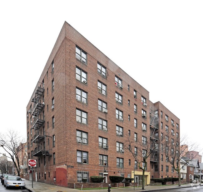 Photo - 90-05 153rd St