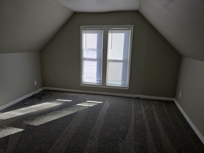 Photo - Update Spacious Home Near DownTown