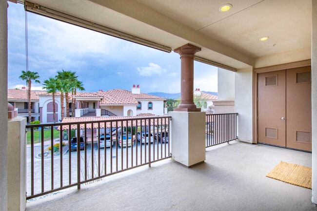 Building Photo - 2300 Via Calderia Unit 2310