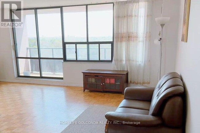 Photo - 2721 Victoria Park Ave Unit 1004
