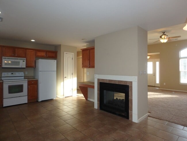 Photo - Nice 3 Bed 2 Bath House In Hunters Gate!