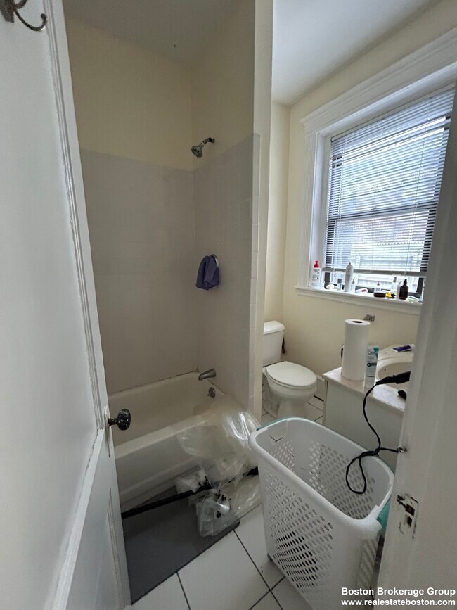 Photo - 39 Hemenway St Unidad 16