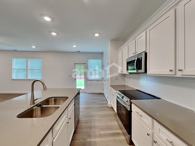 Photo - 625 Smt Vw Ln