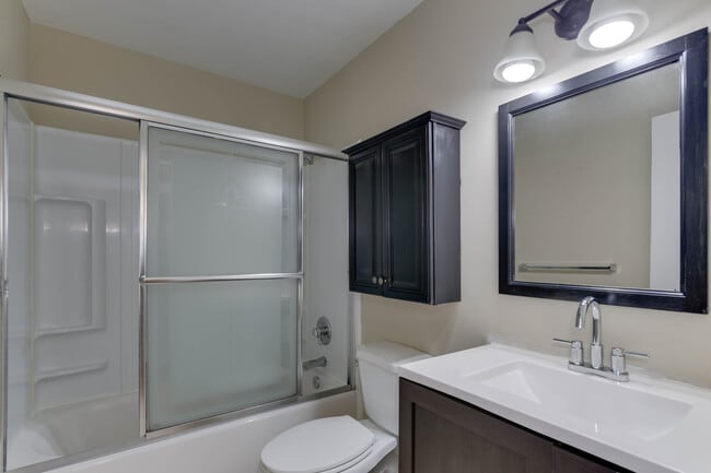 Photo - 1701 Meredith Rd