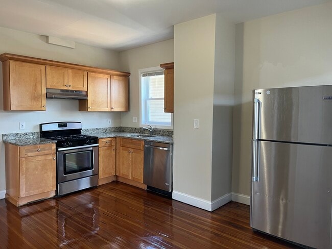 Photo - 179 Belmont St Unit 2