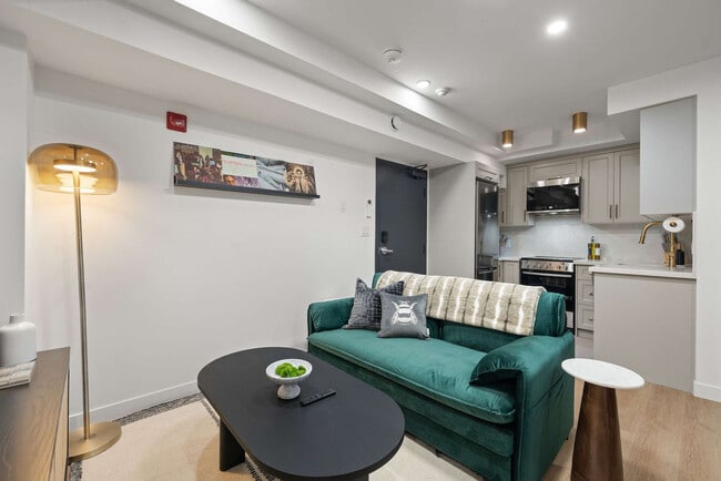 Photo - 168 McCaul St Unit SI ID1389236P