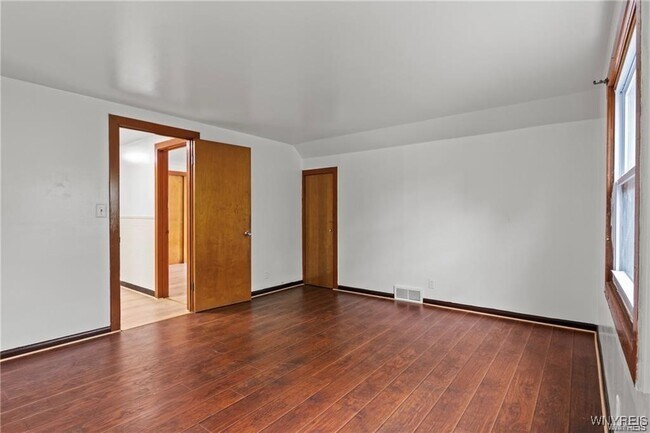 Photo - 15 Haller Ave