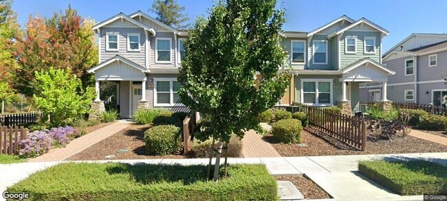 Building Photo - 575 Piazza Dr