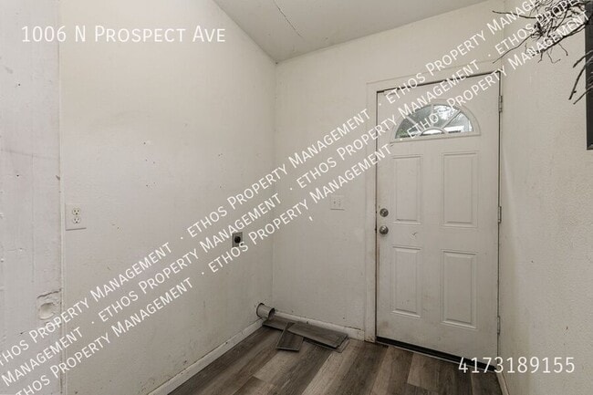 1006 N Prospect Ave