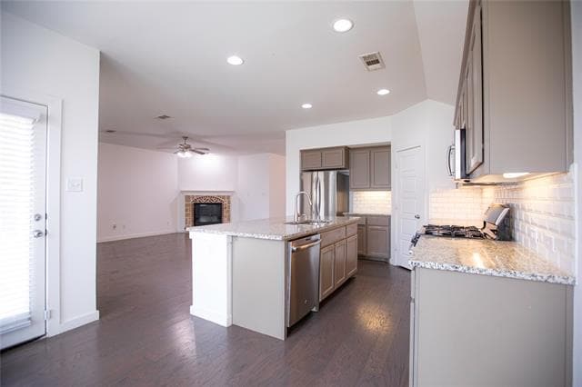 Photo - 404 Barnstorm Dr
