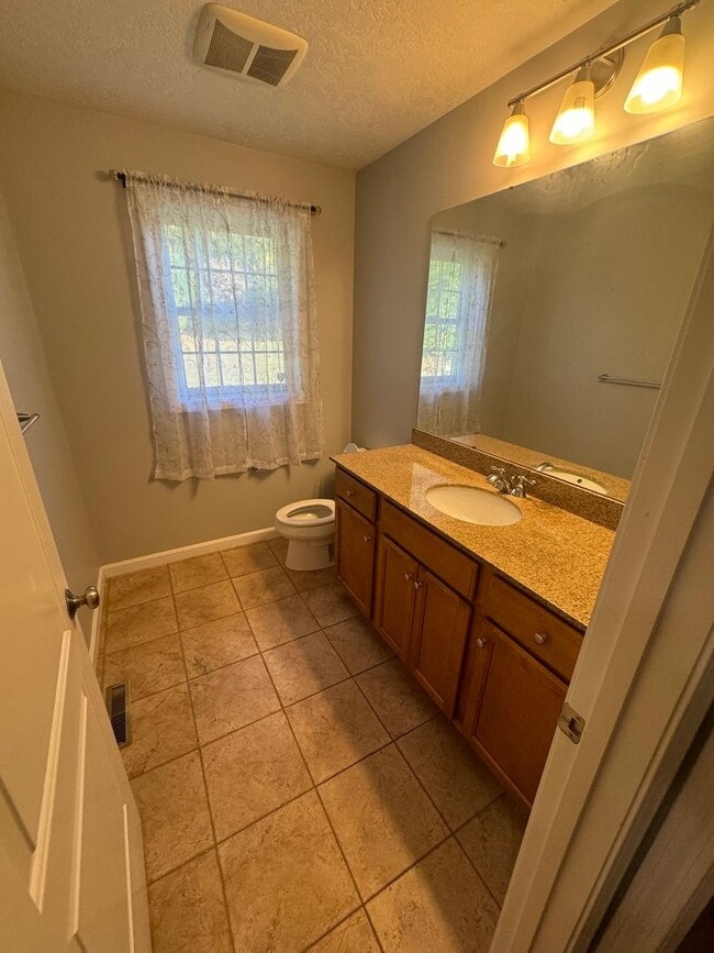 Photo - 35-37 Westwood Drive Unit 35